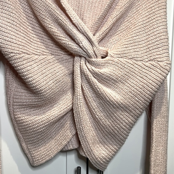 Astr The Label Twist Back V Neck Sweater Cotton Candy Size S - Picture 6 of 12